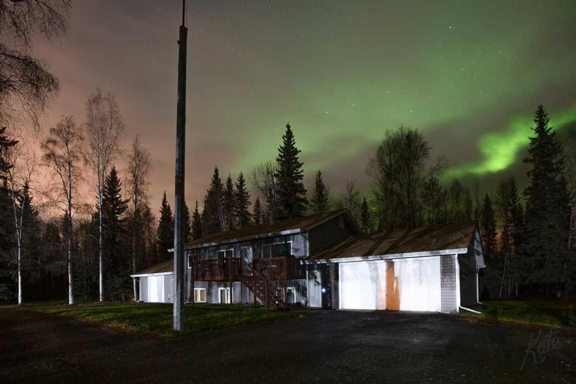 North Pole Escape With Deck And Aurora Lights Views! Villa ภายนอก รูปภาพ